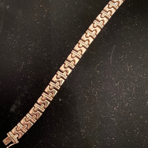 Bracelets - Picture 2 of 3